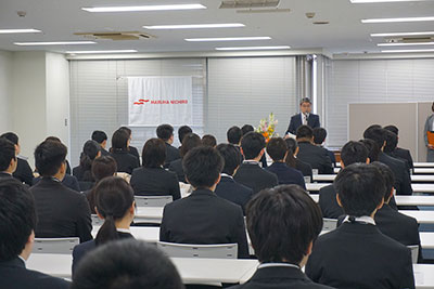 Umios ロジグループの入社式総勢60名で開催されました（2019）